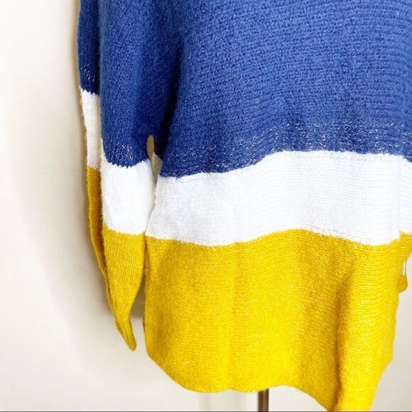 1. State Golden V-Neck Pullover Sweater Large - Picture 3 of 10
